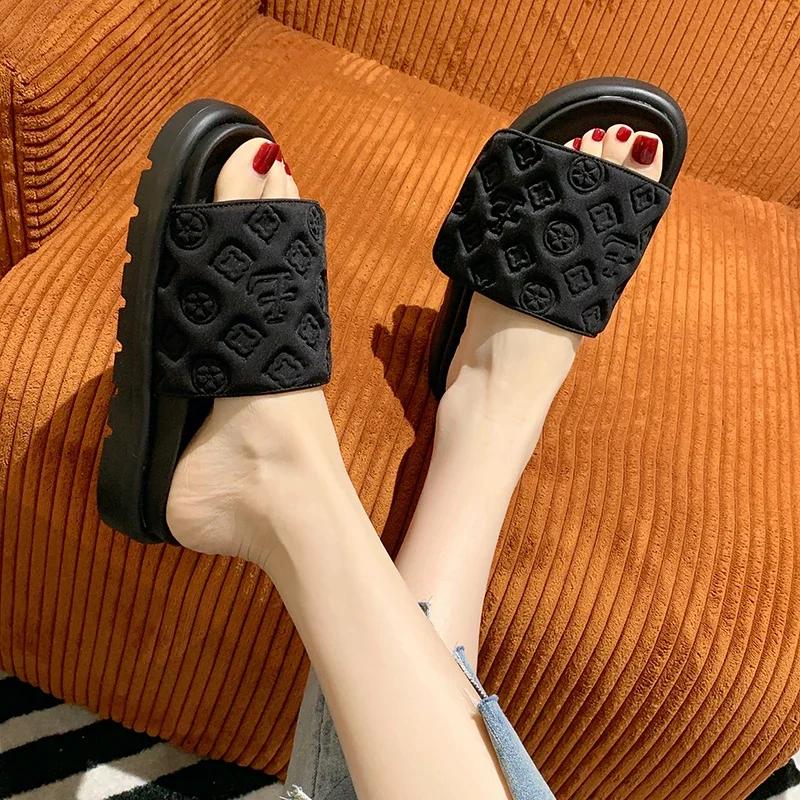Fashion Ladies Magic Sticker Flat Slippers 2025 Summer New Designer for Women Elegant Home Flat Slippers Outdoor Sandals and Slippers