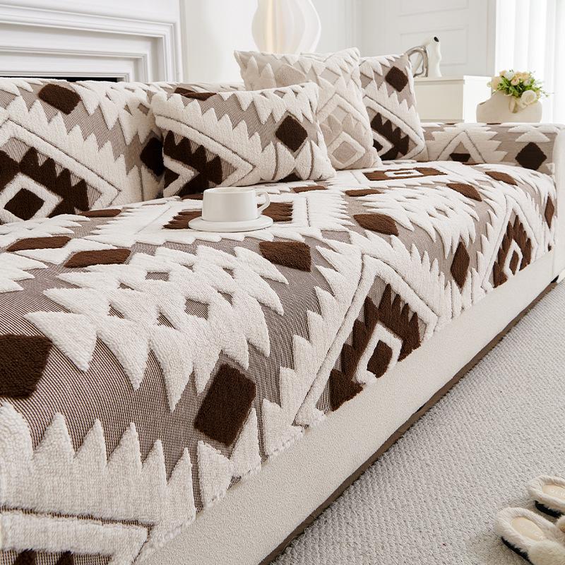 

2025 Новый стиль Мягкий бархатный Нескользящий чехол для дивана - Осенне-зимняя коллекция 45*45cm Cushion Cover глубокая кофе