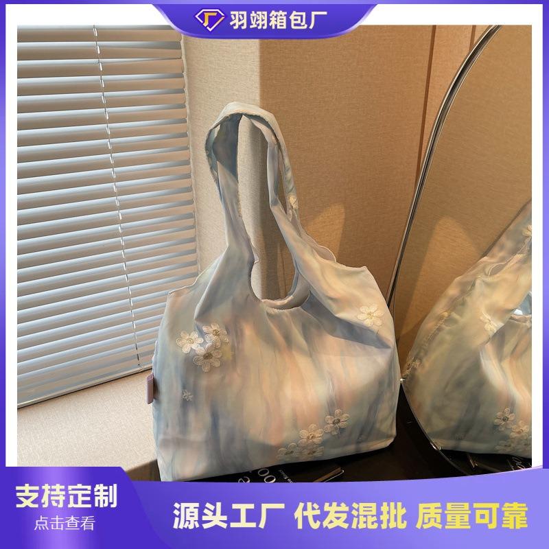 Large capacity canvas bag women's summer new casual small fresh shoulder college student commuting tote bag