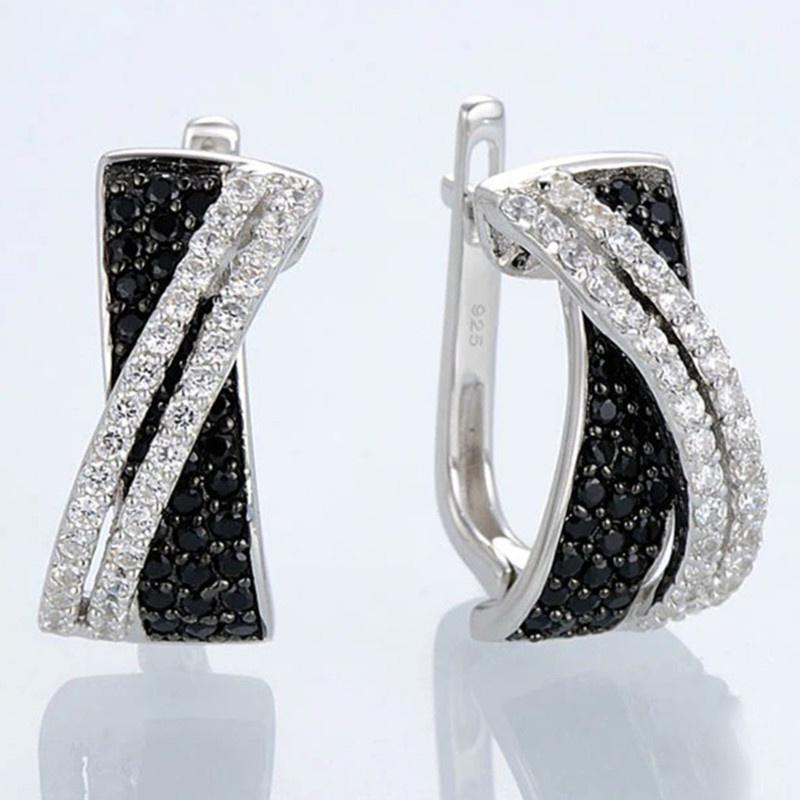Huitan Koreanische Mode Gepflasterte Zirkonia Creolen für Damen Metall Kupferfarbe/Goldfarbe Einfache Vielseitige Mädchenohrringe Heißer Zirkon