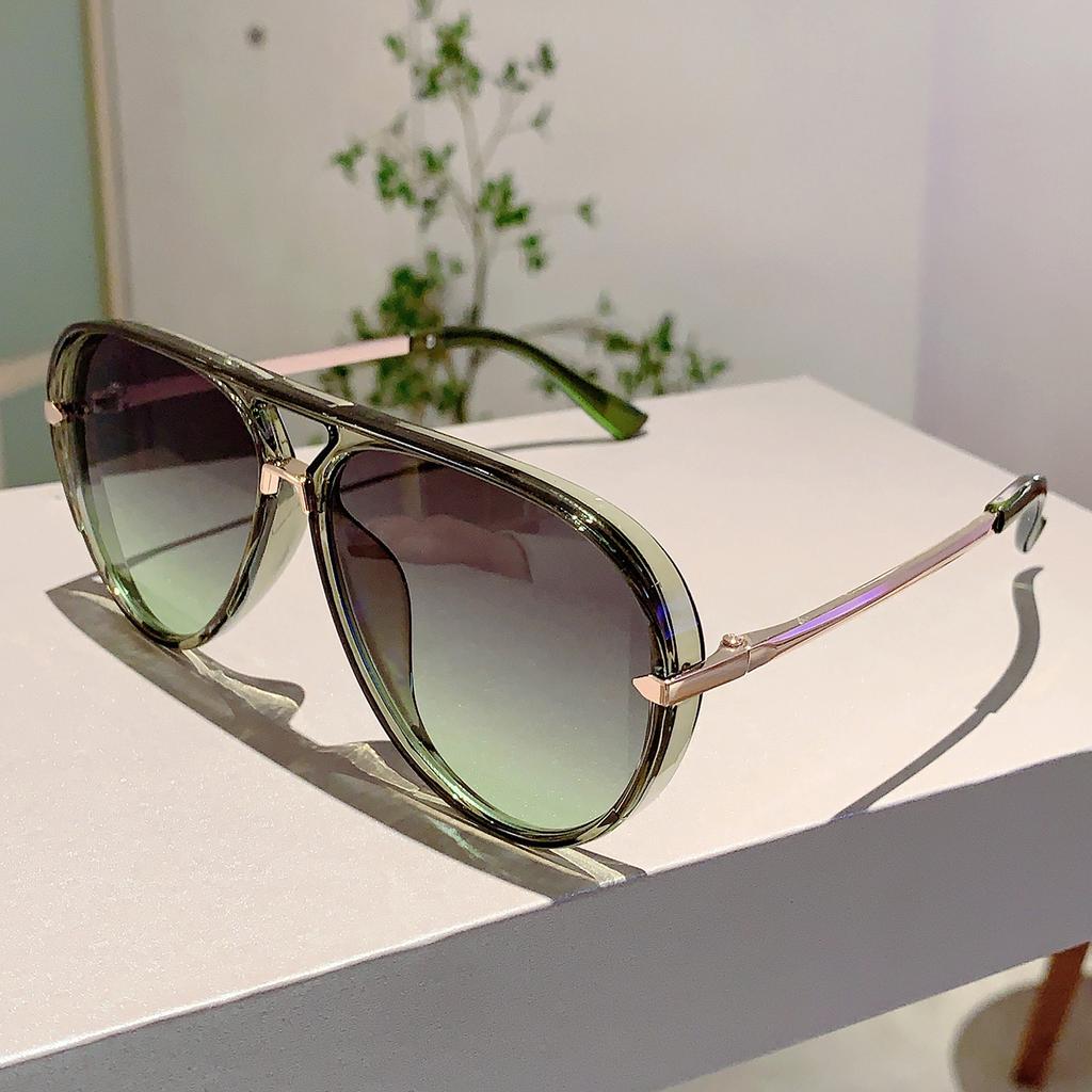 Fashion Pilot Design Shades Luxury Metal Decoration Women Sunglasses Men's Brand Sun Glasses for Travelling Hiking