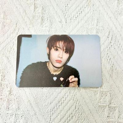[USED] OnlyOneOf Mill Unknown Art Pics 1.0 Trading Card