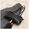 2025 simple retro texture large capacity commuter bag square student leisure tote bag portable shoulder messenger bag