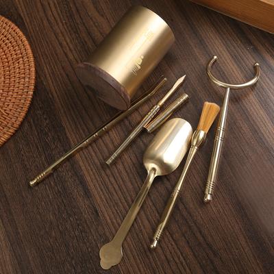 Pomůcky na přípravu kávy a čaje – Tovary pre čajový obrad