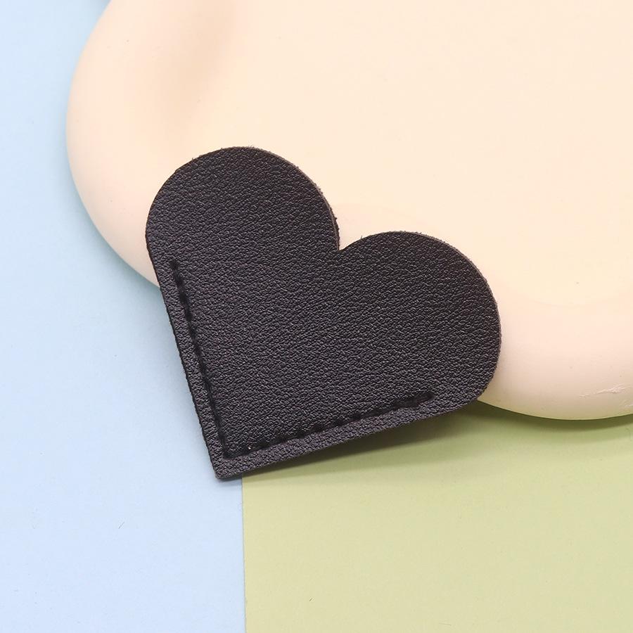 Heart Leather Bookmark Corner Clips: Non-slip, Moisture-proof Reading Tool