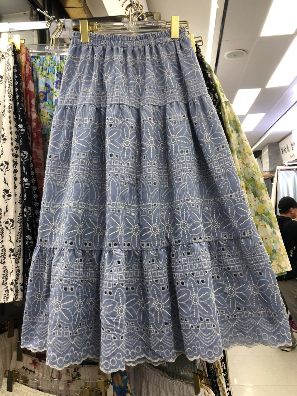 

Юбка женская Mori wind hollow с цветочной вышивкой синего цвета, женская, весна 2025, новое нежное платье с высокой талией и тонкими вставками one size fits all