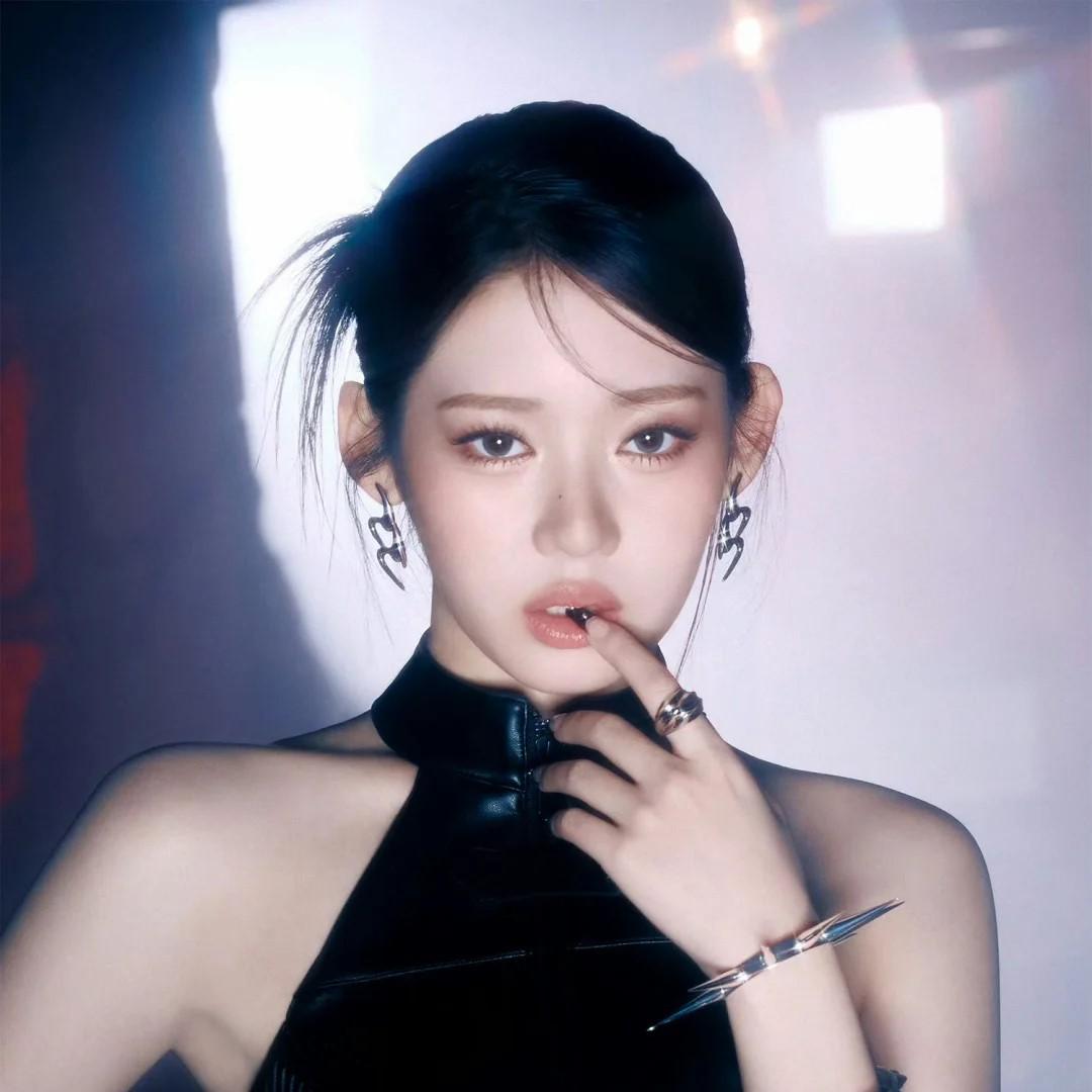 

BABYMONSTER - [WE GO UP] 2-й мініальбом ПАТЕРН RORA