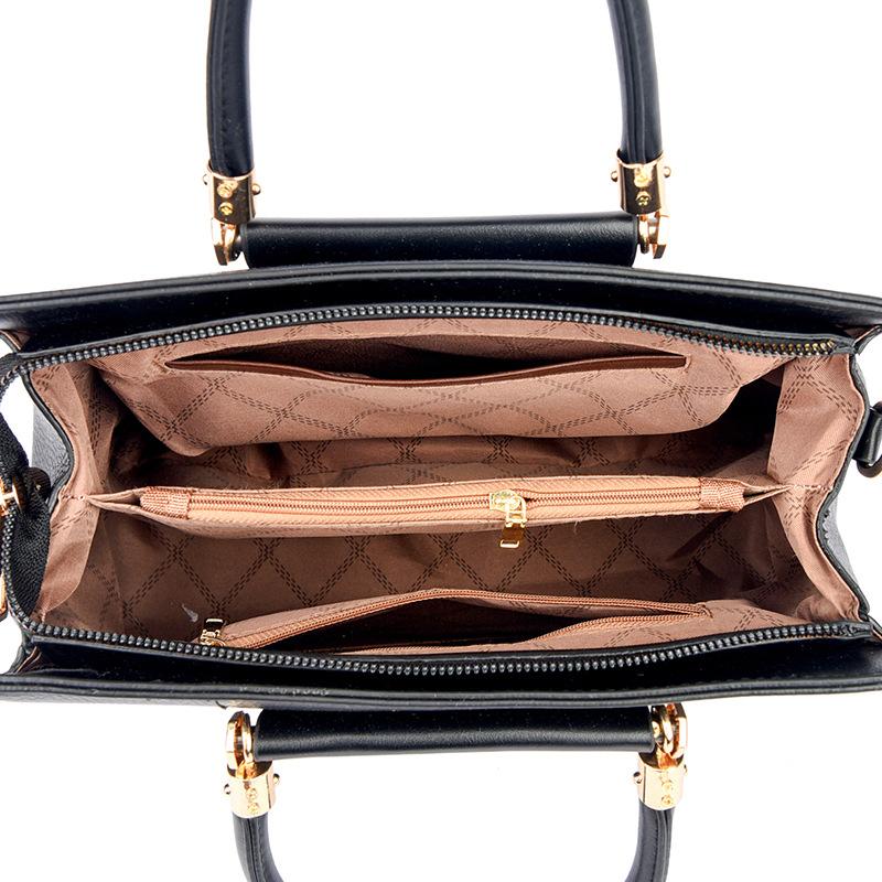 2026 Handbag New Fashionable Large Capacity Tote Bag Simple Contrasting Color Versatile Bag Daily Commuting Women's Shoulder Bag