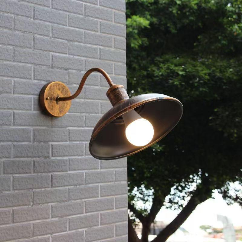 Retro American Waterproof Outdoor Wall Lamp for Entryways and Balconies