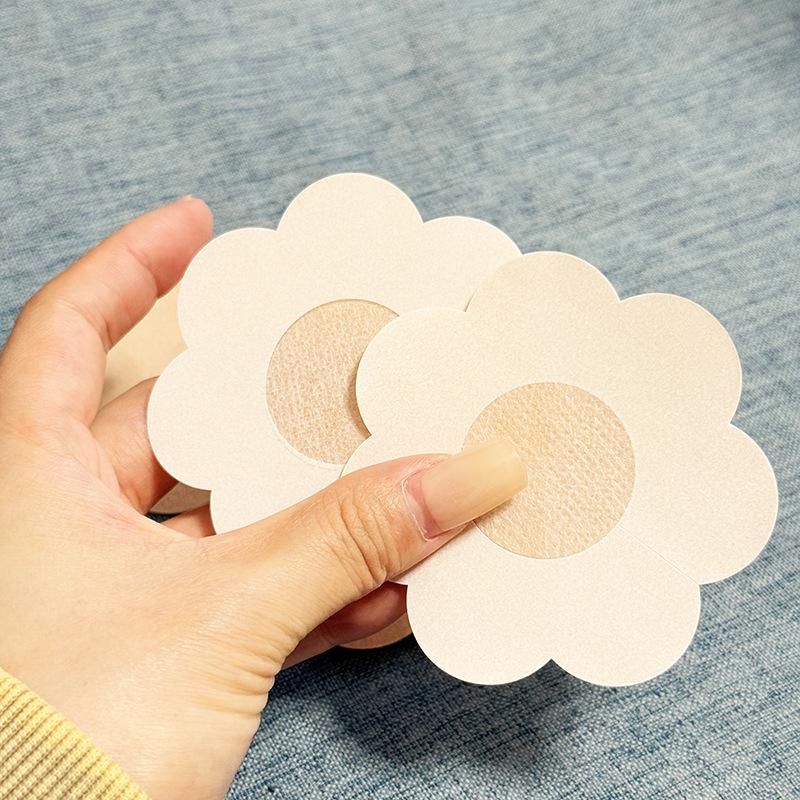 One-time Use Breast Patch To Prevent Protruding Nipples, Invisible and Breathable Breast Patch To Prevent Showing Through, Thin Style Breast Cover