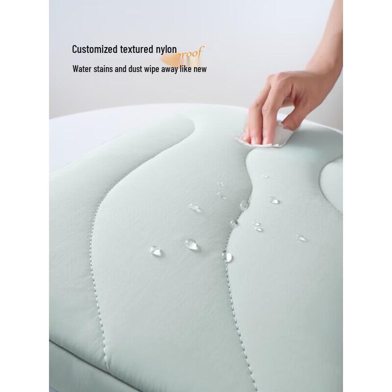 Llano 14-inch Laptop Cloud Sleeve