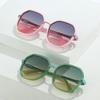 New ins street photography outdoor fashion trend styling sunglasses, versatile UV-proof sunglasses