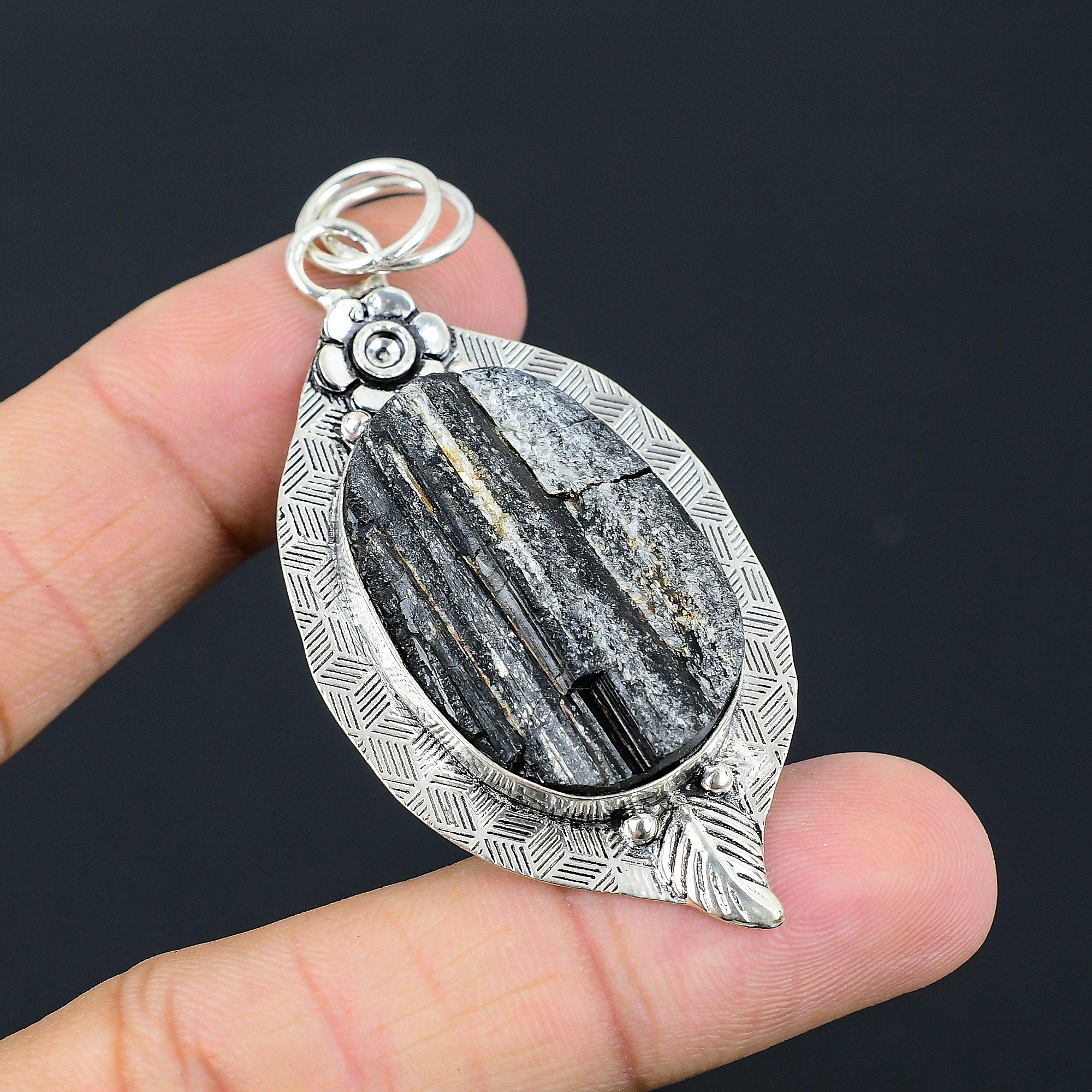 Oval Kyanite Rough Stone 925 Sterling Silver Handcrafted Flower Pendant Jewelry