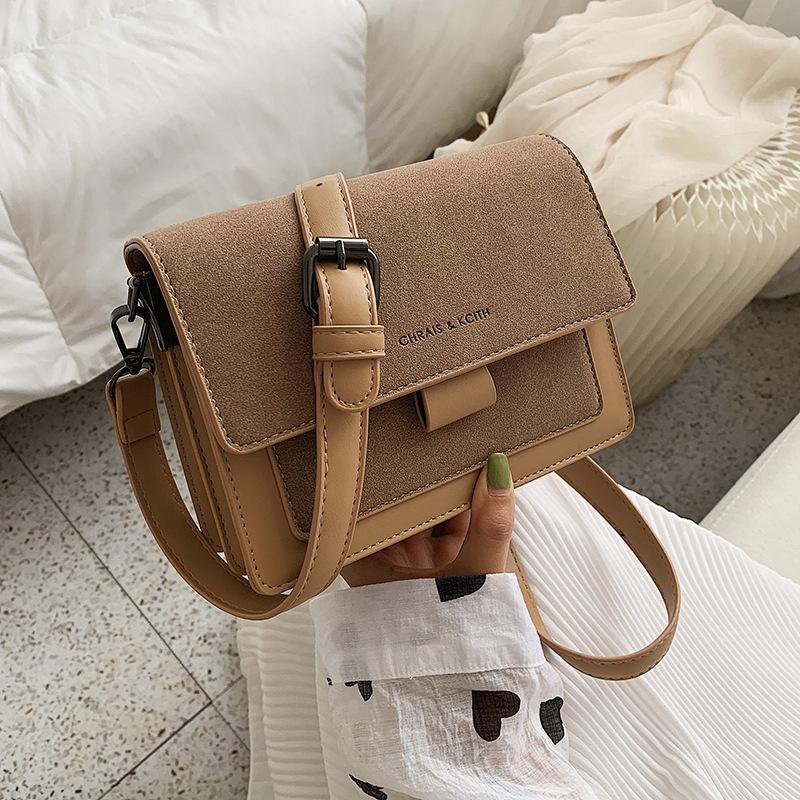 Kleine Tasche Damen 2025 Herbst neu Koreanische Version kleine quadratische Tasche breiter Schultergurt Mode vielseitig einzelne Schulter Umhängetasche Tide Großhandel