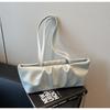 Women's bag niche tote bag design women's new popular student large-capacity shoulder underarm commuter bag