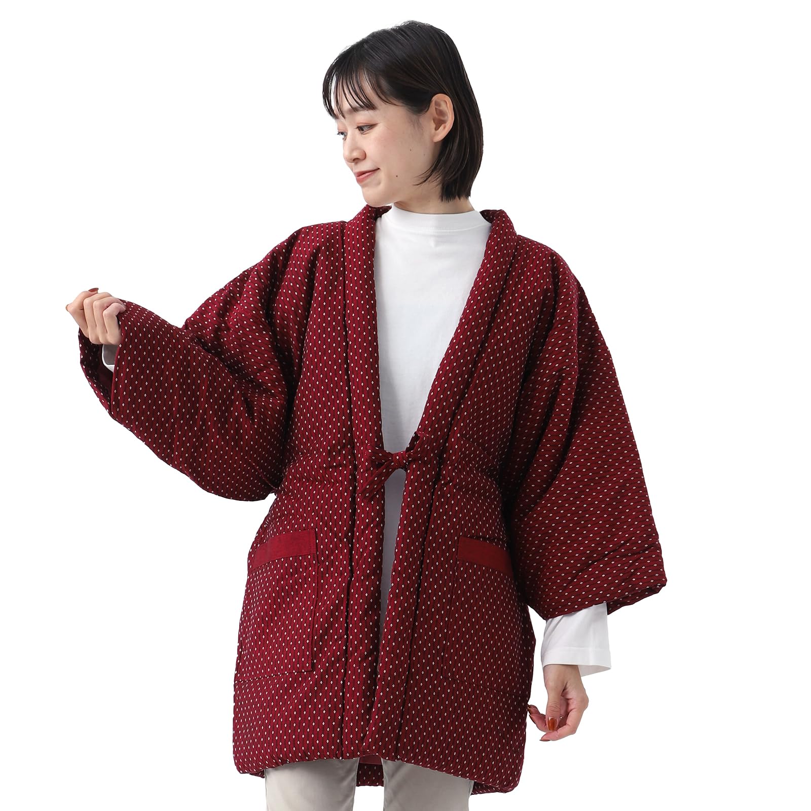 

Тайутаф Хантэн Сделано в Японии с тканью Цумуги и стеганой подкладкой. Один размер подходит большинству. Сашико красный и женский Куруме-тканый (Хатен) - - (Стандарт,