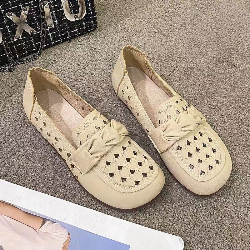 Soft Leather Flat-soled Hole Shoes, New In the Summer of 2025, One-pedal Soft-soled Lazy Hollow Breathable Women's Shoes Sandals