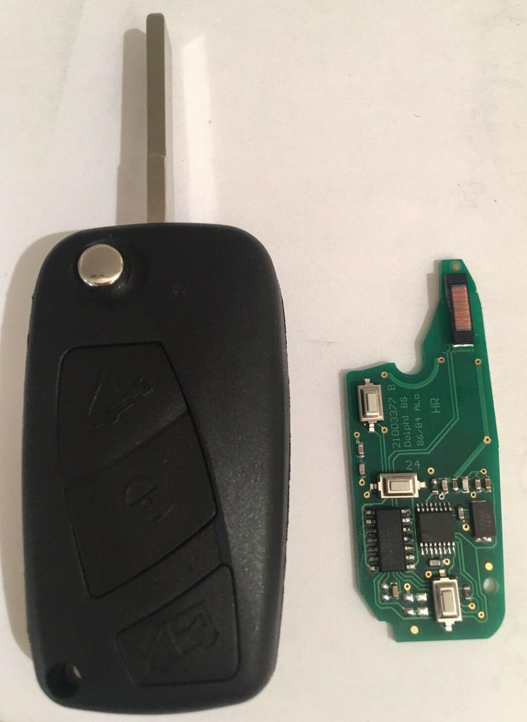 Chave em branco id46 3 botões Fiat Fiorino Doblo Punto 500 Qubo Peugeot Bipper Nemo com eletrônica em branco