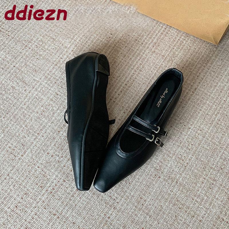 Fashion Pointed Toe Fashion Buckle Strap Women Mary Janes Shoes With Height Increasing Female Shallow Footwear Ladies Flats Shoes