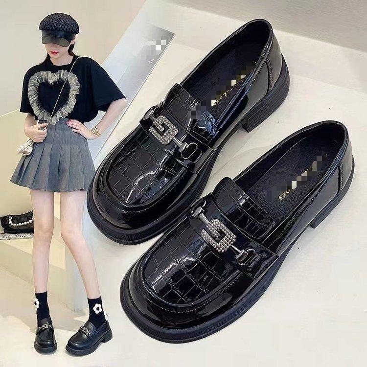 Internet-Berühmtheit Retro Britischer Stil Kleine Lederschuhe Runde Spitze Vielseitig Japanische Weiche Sohle Lackleder Dicke Ferse Loafer Einzel
