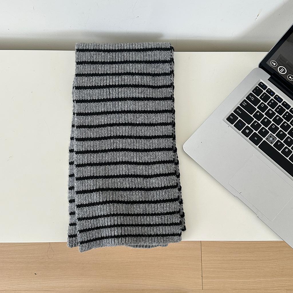 A Simple Color-Blocked Striped Knitted Wool Scarf For Autumn And Winter Soft And Versatile Pure Wool Neck Warmer For Women