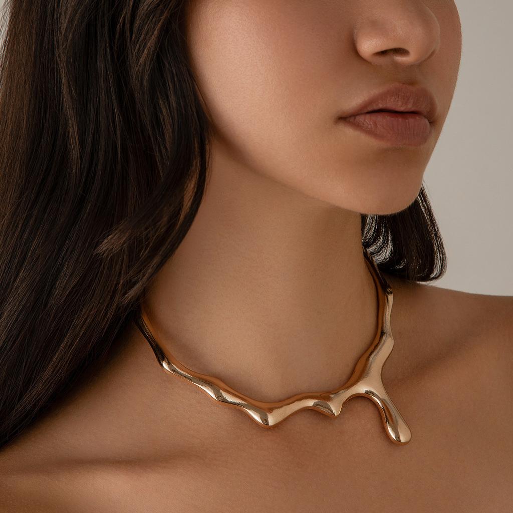 C040ins Lava Water Drop Liquid Metal Choker for Women Simple Round Irregular Choker