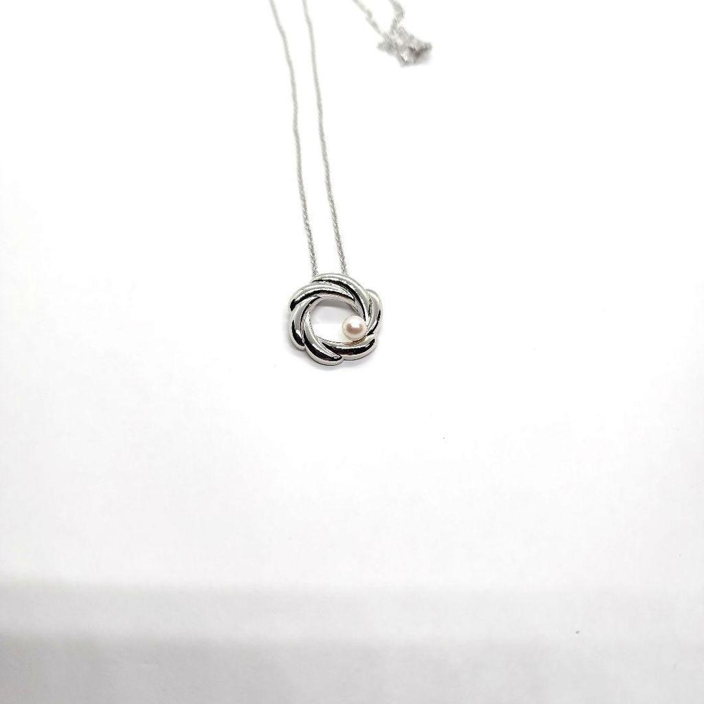 Used TASAKI pendant silver pearl