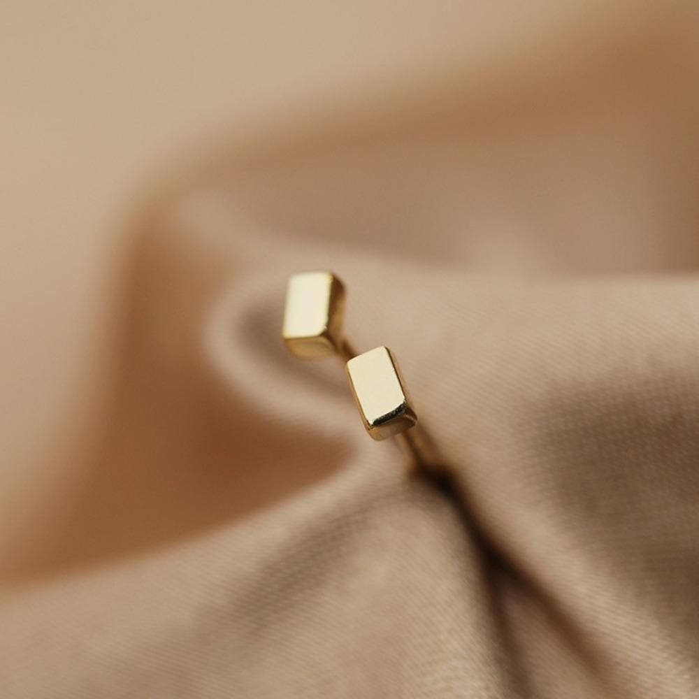 

S925 Silver Plated Mini Gold Square Earrings Simple Delicate Women Fashion Jewelry