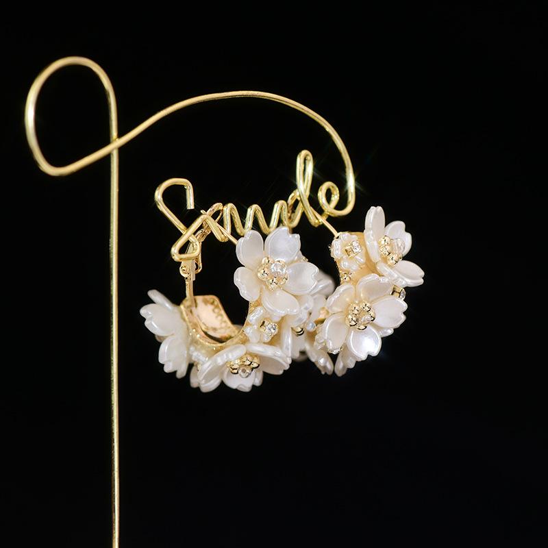 Statement Shell Flower Hoop Earrings Personality  New White Pendientes Mujer