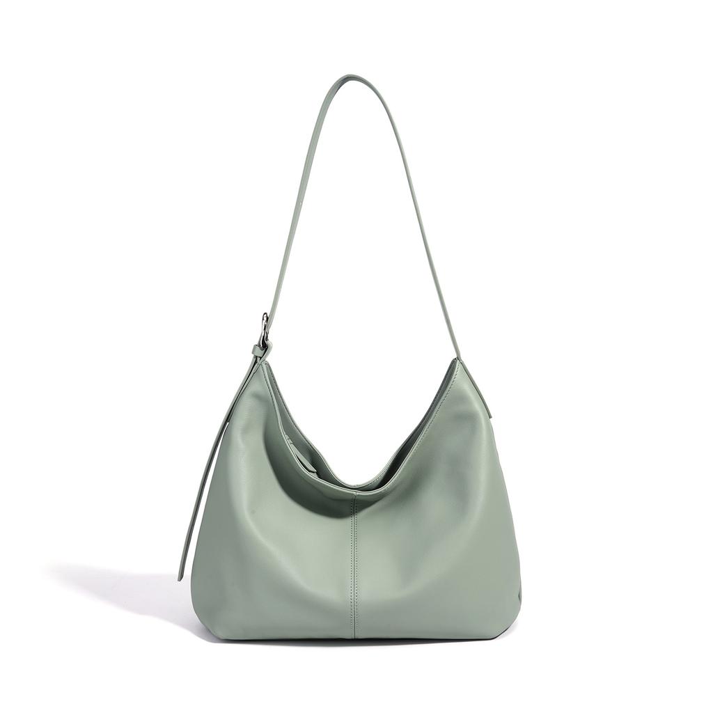 Classic high-end shoulder bag fashionable and simple large-capacity commuting lazy messenger bag women's bag