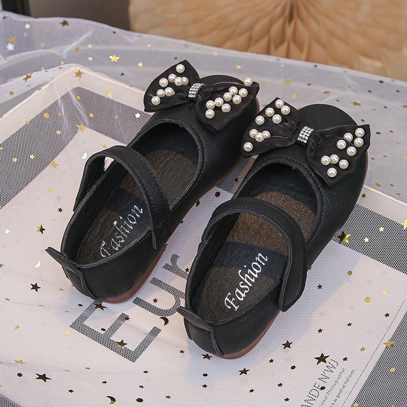 Girls' Black Leather Princess Shoes - Soft, Non-Slip Sole, Versatile for Spring/Autumn