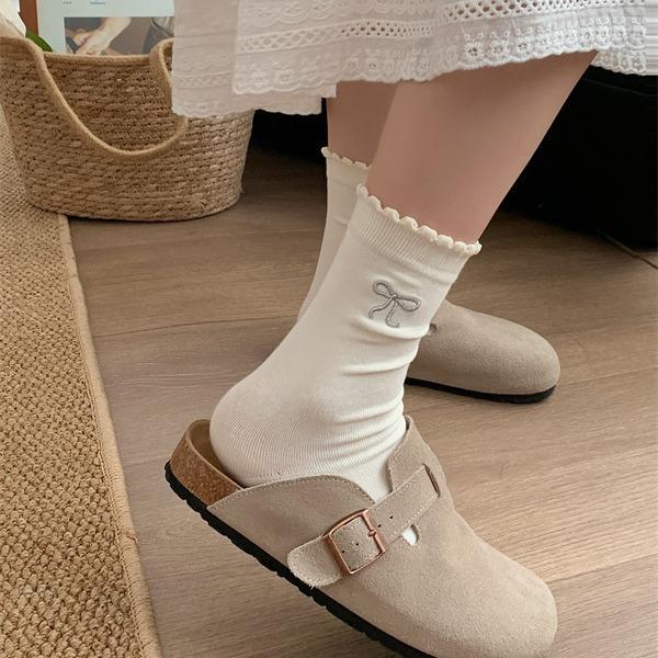 Silberne bestickte Schleifenspitzensocken, Silberne Seide atmungsaktive Baumwollsocken, Mittlere Socken, Schwarz-Weiß-Graue Socken