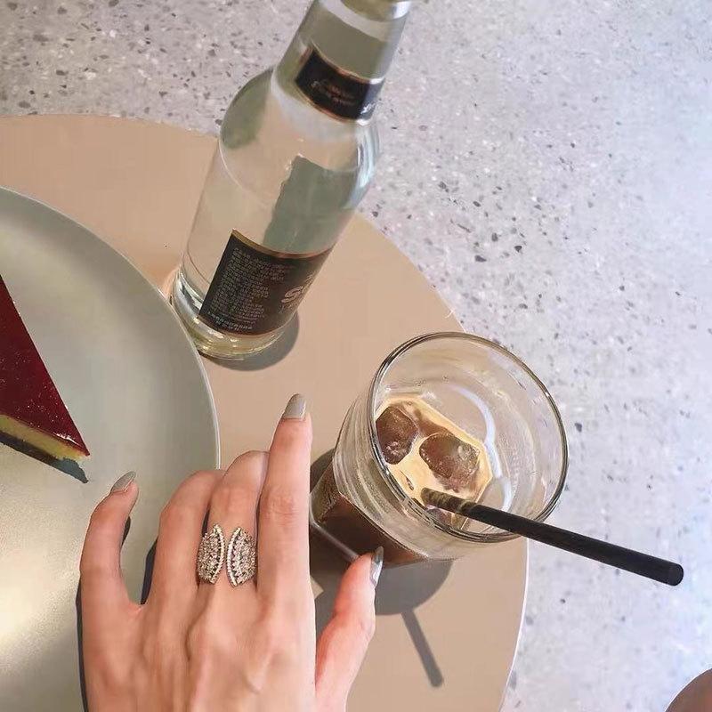 Evropský a americký design výklenku Postříbřený otevřený prsten ve tvaru mušle Dárek Divoká osobnost Fan prsten Žena