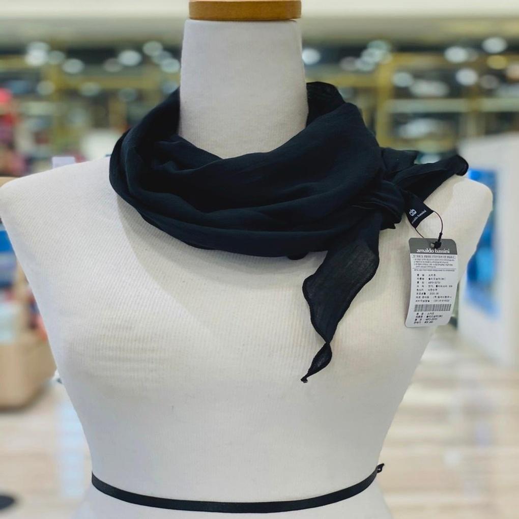 MJ Arnaldo Basini Solid Triangle S Scarf (ABFS-20731)