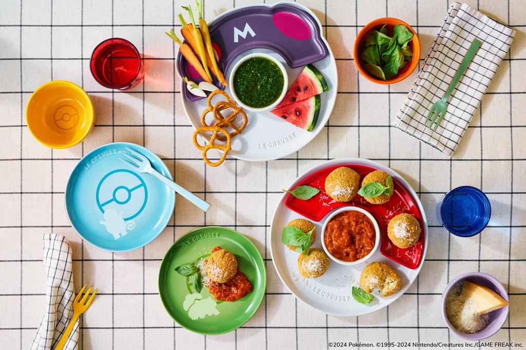 Le Creuset Pokémon Tableware Set with Poké Ball [Official Japanese Product]