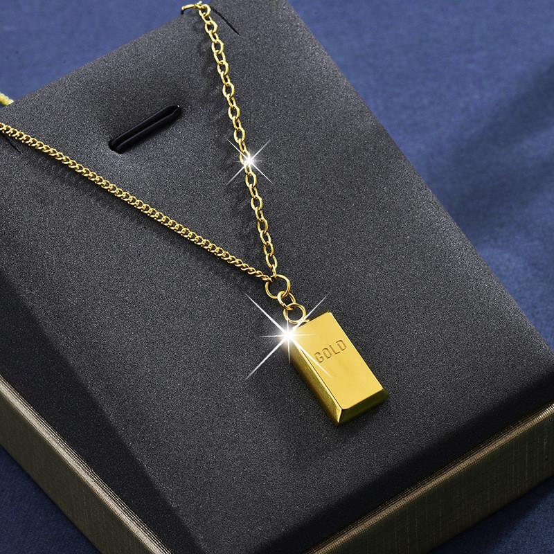 Elegant Gold-plated Titanium Steel Clavicle Chain Necklace For Trendy Women