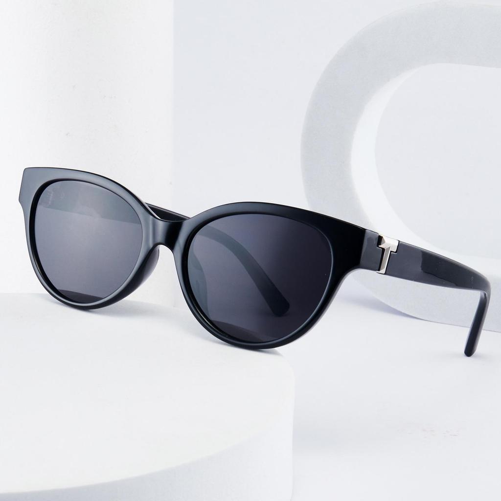 Women's Cat Eye Sunglasses - Stylish, UV Protective, Personalized Design