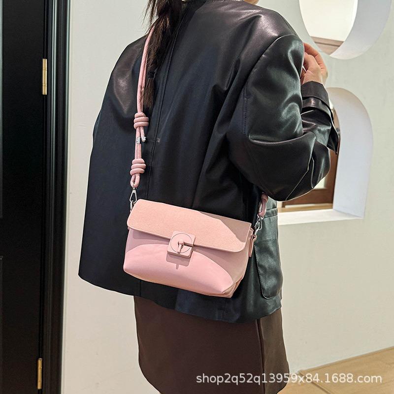 New Small Square Bag Niche Design Simple Underarm Bag Commuting Versatile Shoulder Messenger Bag