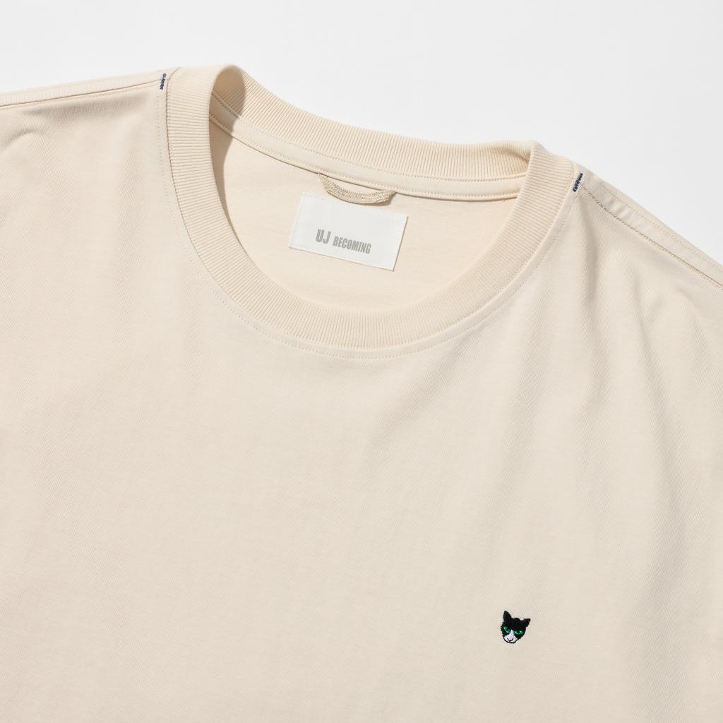 UJ BECOMING Logo Embroidered Tee - Beige