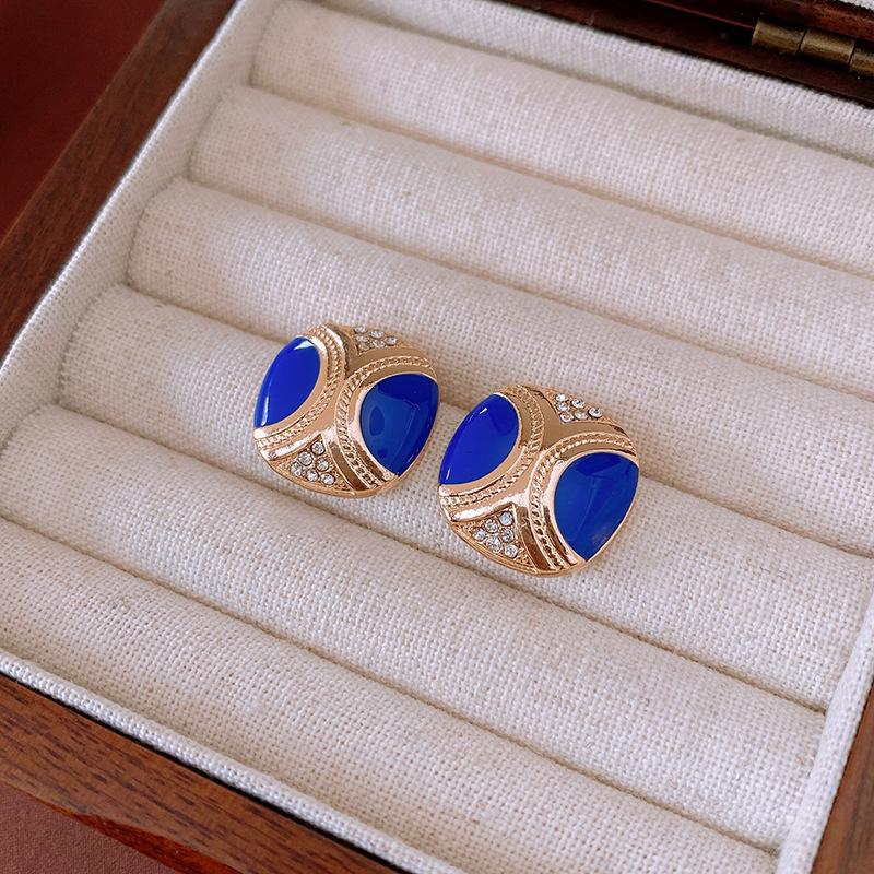 

Винтажные ретро серьги-пусеты Серебряная игла - Элегантные, универсальные, высококлассные серьги в придворном стиле.