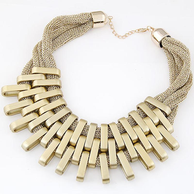 Geometric Shaped Pendant Necklace Multilayer Choker for Women Jewelry Accessories Festive Gift