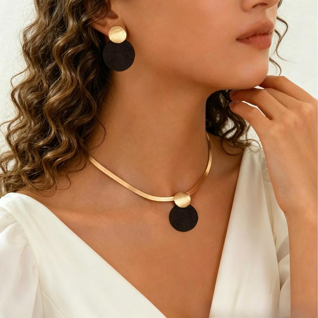 Earrings Two-color Metal Disc Stud Earrings Women's Simple Temperament Versatile Contrasting Color Earrings Necklace Set Women