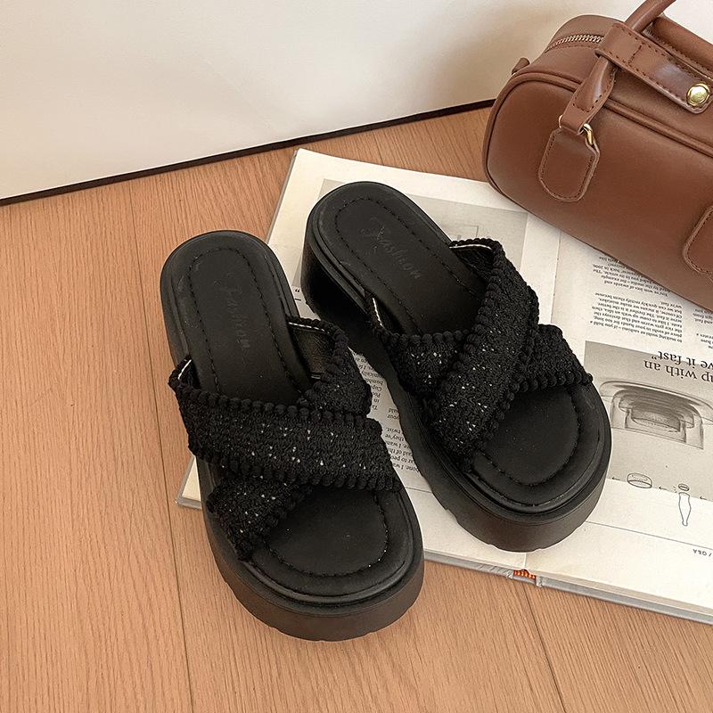 Mode, bequem, rutschfeste Strandsandalen, Sommer lässig in Scheiße treten, Muffin dicke Sohle erhöhend, gekreuzt mit coolen Slippern Damen