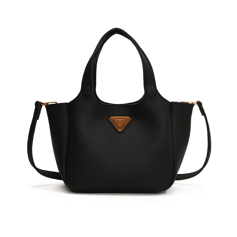 

Large-capacity bags women s autumn and winter versatile new fashion shoulder messenger bags are now popular portable bucket bags чёрный