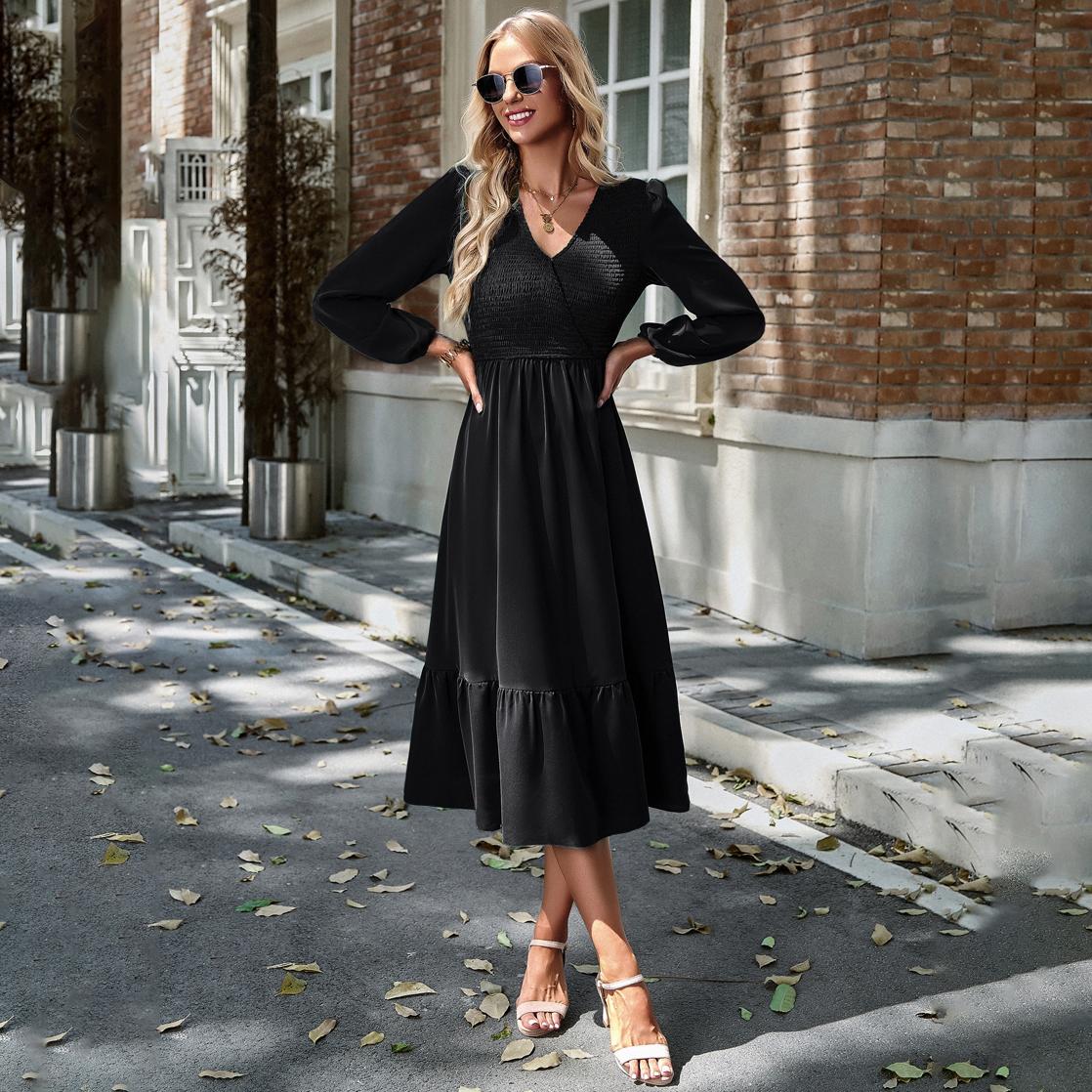 

Женское осенне-зимнее однотонное элегантное кружевное платье средней длины с v-образным вырезом и высокой талией L чёрный