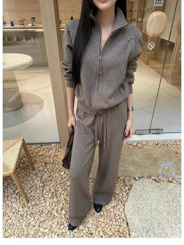 7772 Retro Casual Two-Piece Set with Zipper Neckline - Stylish Autumn/Winter Fashion