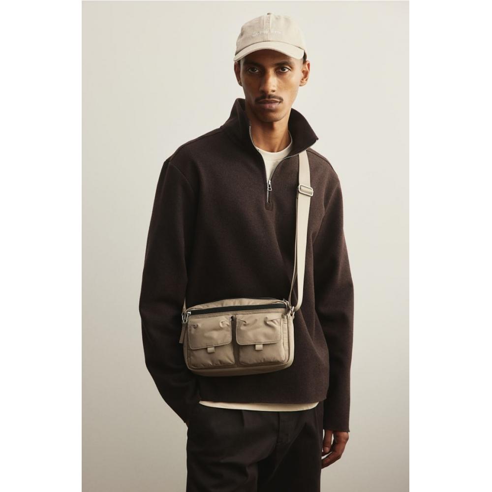 

Водолазка с застежкой-молнией HM Regular Fit, темно-коричневый XS