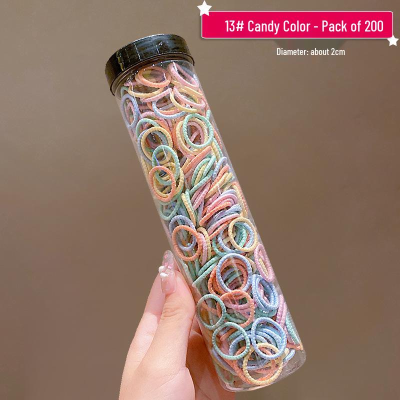 

Не повреждающие эластичные резинки для волос: Идеально для детских хвостиков и конфетно-цветных причесок маленькой девочки.