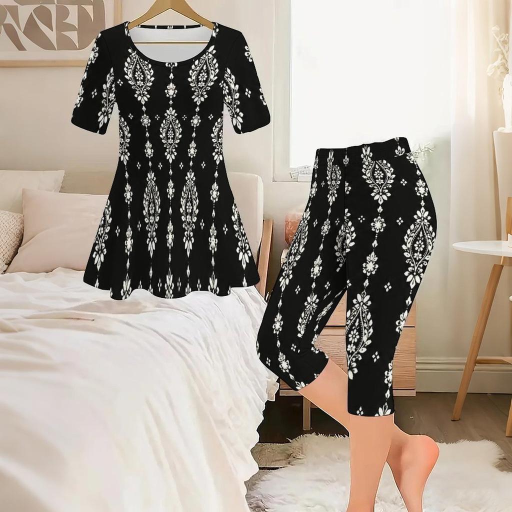 Women Plus Size Blue Black Printed Round Neck Short Sleeve Flared Top Capri Pants Two Piece Set