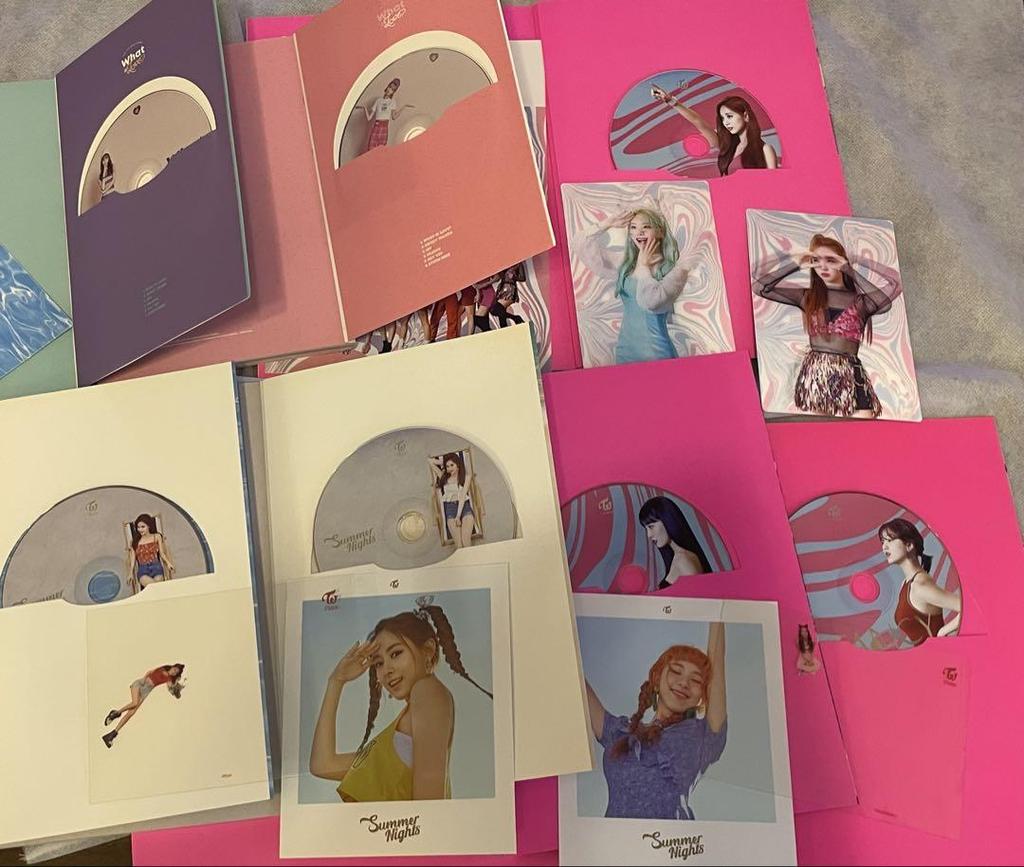 [USED] TWICE Album Goods Set